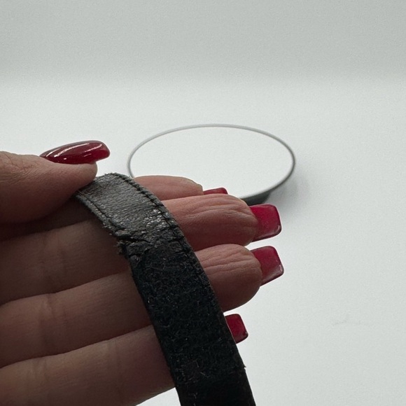 Salvatore Ferragamo Small Crossbody Bag With Signature Closure Black Leather - Picture 16 of 17